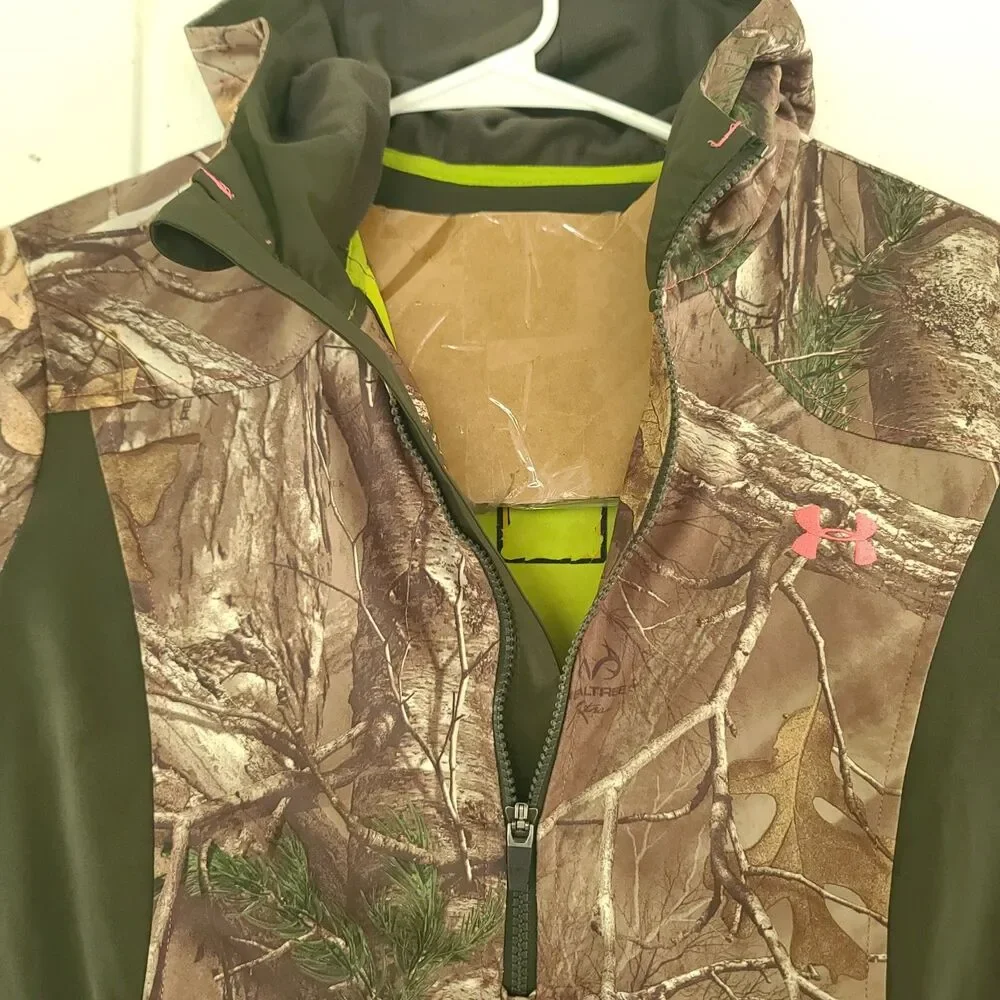 UNDER ARMOUR WomensSCENT CONTROL EARLY SEASON SPEED FREEK CAMO HOODIE JACKET LG